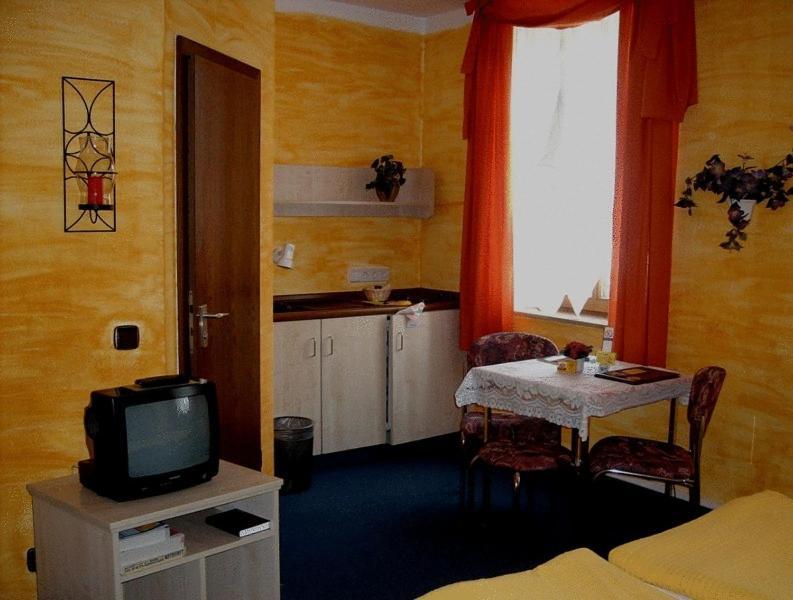 Hotel Zur Post Dresden Buitenkant foto